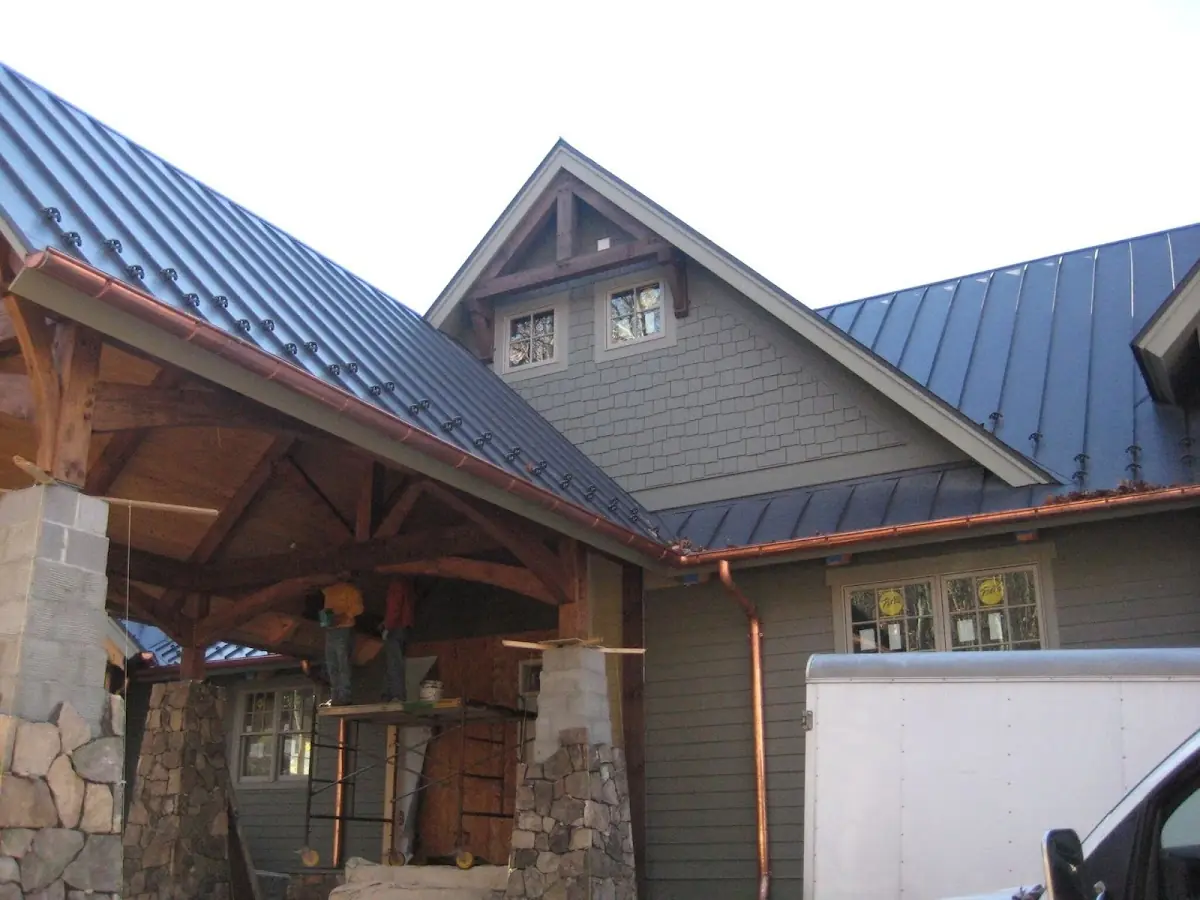 Craftsman Roofing team delivering quality roofing work in Crescent Heights